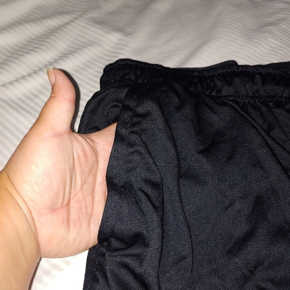 Nike dri-fit black basketball shorts - Picture 2 of 5